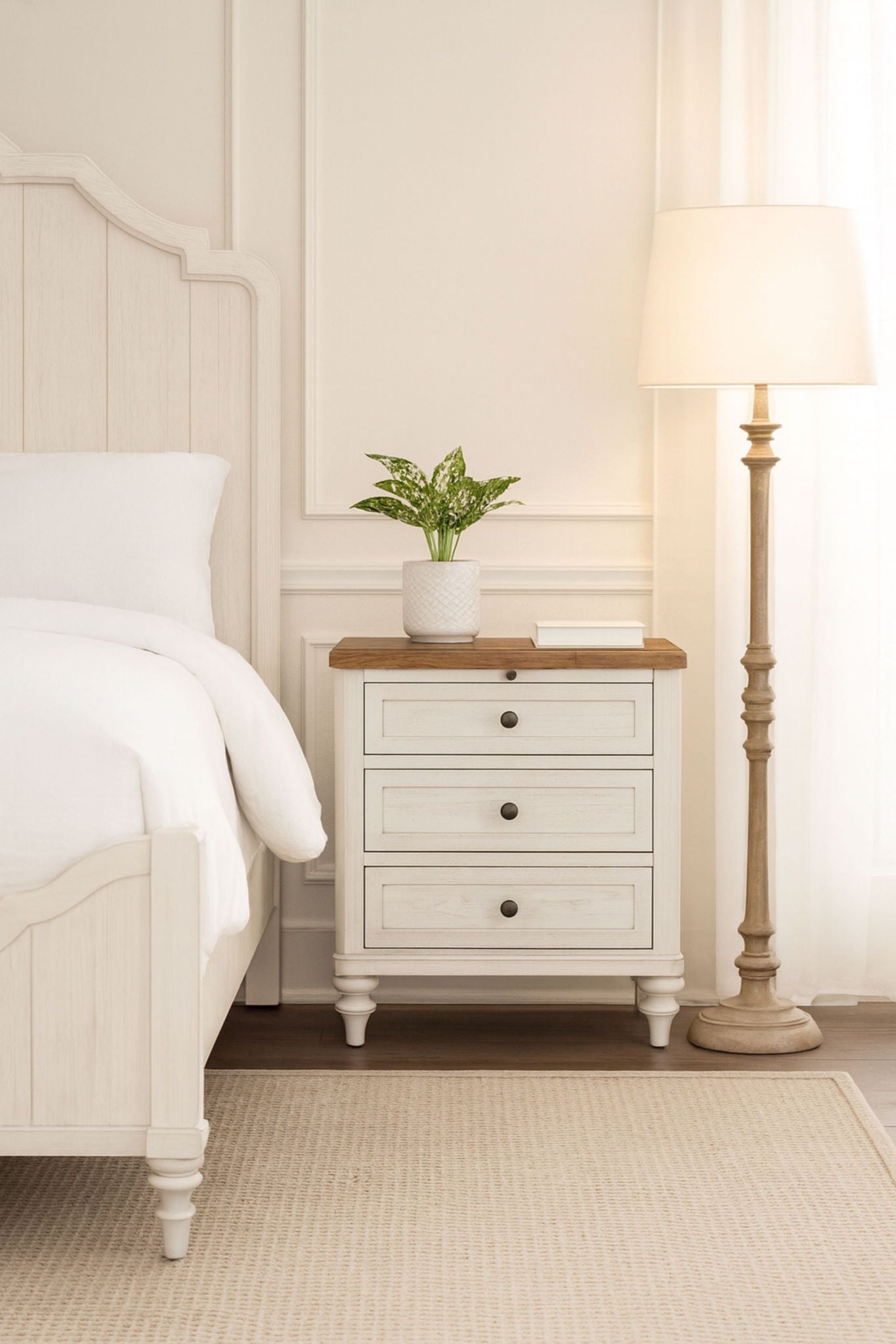 Citrus Heights - 3-Drawer Nightstand